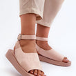 Laden Sie das Bild in den Galerie-Viewer, Sandalen Model 198042 Step in style