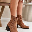 Laden Sie das Bild in den Galerie-Viewer, Stiefeletten mit Absatz Model 199068 Step in style