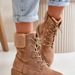 Laden Sie das Bild in den Galerie-Viewer, Boot Model 199081 Step in style