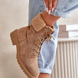 Laden Sie das Bild in den Galerie-Viewer, Boot Model 199081 Step in style