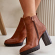 Laden Sie das Bild in den Galerie-Viewer, Stiefeletten mit Absatz Model 199084 Step in style