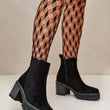 Laden Sie das Bild in den Galerie-Viewer, Stiefeletten mit Absatz Model 199295 Step in style