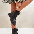 Laden Sie das Bild in den Galerie-Viewer, Boot Model 199832 Step in style
