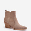 Laden Sie das Bild in den Galerie-Viewer, Stiefeletten mit Absatz Model 200091 Step in style