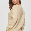 Laden Sie das Bild in den Galerie-Viewer, Pullover Model 201800 Makadamia