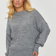 Laden Sie das Bild in den Galerie-Viewer, Pullover model 201809 Makadamia