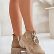 Laden Sie das Bild in den Galerie-Viewer, Stiefeletten Model 201894 Step in style