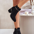 Laden Sie das Bild in den Galerie-Viewer, Stiefeletten mit Absatz Model 202126 Step in style