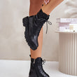 Laden Sie das Bild in den Galerie-Viewer, Boot Model 202131 Step in style
