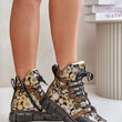 Laden Sie das Bild in den Galerie-Viewer, Stiefeletten Model 202807 Step in style