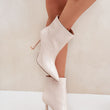 Laden Sie das Bild in den Galerie-Viewer, Stiefeletten mit Absatz Model 204684 Step in style