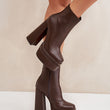 Laden Sie das Bild in den Galerie-Viewer, Stiefeletten mit Absatz Model 204692 Step in style