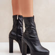 Laden Sie das Bild in den Galerie-Viewer, Stiefeletten mit Absatz Model 204694 Step in style