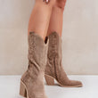 Laden Sie das Bild in den Galerie-Viewer, Stiefeletten mit Absatz Model 204751 Step in style