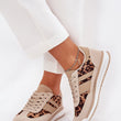 Laden Sie das Bild in den Galerie-Viewer,  Sportschuhe model 209062 Step in style