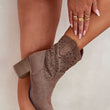 Laden Sie das Bild in den Galerie-Viewer, Stiefeletten mit Absatz model 209415 Step in style