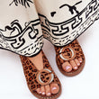 Laden Sie das Bild in den Galerie-Viewer,  Sandalen model 210140 Step in style