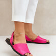 Laden Sie das Bild in den Galerie-Viewer, Sandalen model 210708 Step in style