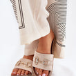 Laden Sie das Bild in den Galerie-Viewer, Pantoletten model 210757 Step in style