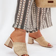 Laden Sie das Bild in den Galerie-Viewer, Pantoletten model 210782 Step in style