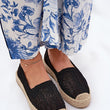 Laden Sie das Bild in den Galerie-Viewer, Espadrilles model 211855 Step in style