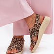 Laden Sie das Bild in den Galerie-Viewer,  Sandalen model 212115 Step in style