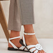 Laden Sie das Bild in den Galerie-Viewer, Sandalen model 212588 Step in style