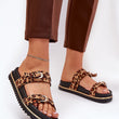 Laden Sie das Bild in den Galerie-Viewer, Pantoletten model 212611 Step in style