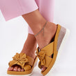 Laden Sie das Bild in den Galerie-Viewer, Pantoletten model 212705 Step in style