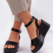 Laden Sie das Bild in den Galerie-Viewer, Keilabsatz Sandalen model 212816 Step in style
