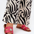 Laden Sie das Bild in den Galerie-Viewer, Pantoletten model 212893 Step in style