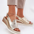 Laden Sie das Bild in den Galerie-Viewer, Keilabsatz Sandalen model 212899 Step in style
