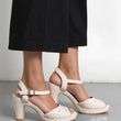 Laden Sie das Bild in den Galerie-Viewer, Sandalen mit Absatz model 212939 Inello