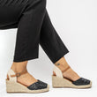 Laden Sie das Bild in den Galerie-Viewer, Keilabsatz Sandalen model 212969 Inello
