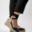 Laden Sie das Bild in den Galerie-Viewer, Keilabsatz Sandalen model 212970 Inello