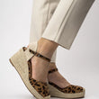 Laden Sie das Bild in den Galerie-Viewer, Keilabsatz Sandalen model 212972 Inello