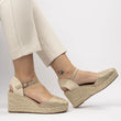 Laden Sie das Bild in den Galerie-Viewer, Keilabsatz Sandalen model 212974 Inello