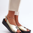 Laden Sie das Bild in den Galerie-Viewer, Keilabsatz Sandalen model 213023 Step in style