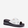 Laden Sie das Bild in den Galerie-Viewer, Pantoletten model 213039 Step in style