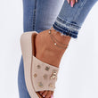 Laden Sie das Bild in den Galerie-Viewer, Pantoletten model 213952 Step in style