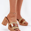 Laden Sie das Bild in den Galerie-Viewer, Pantoletten model 213955 Step in style