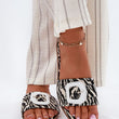 Laden Sie das Bild in den Galerie-Viewer, Pantoletten model 213965 Step in style