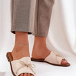 Laden Sie das Bild in den Galerie-Viewer, Pantoletten model 214365 Step in style