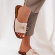 Laden Sie das Bild in den Galerie-Viewer, Pantoletten model 214365 Step in style