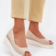 Laden Sie das Bild in den Galerie-Viewer, Keilabsatz Sandalen model 214684 Step in style