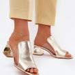 Laden Sie das Bild in den Galerie-Viewer, Pantoletten model 214714 Step in style