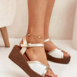 Laden Sie das Bild in den Galerie-Viewer, Keilabsatz Sandalen model 215031 Step in style