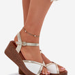 Laden Sie das Bild in den Galerie-Viewer, Keilabsatz Sandalen model 215031 Step in style