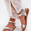 Laden Sie das Bild in den Galerie-Viewer, Sandalen model 215645 Step in style