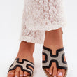 Laden Sie das Bild in den Galerie-Viewer, Pantoletten model 215662 Step in style